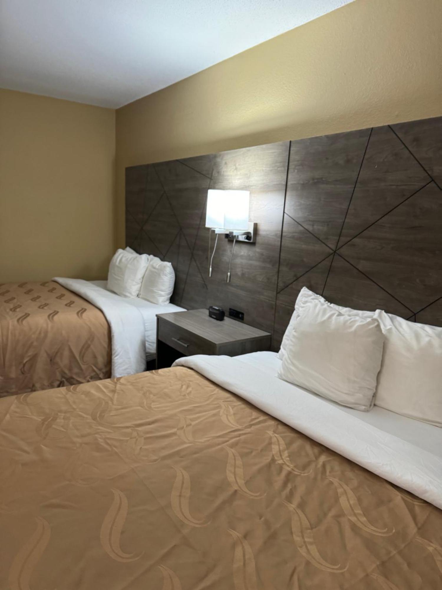 Quality Inn Near I-72 And Hwy 51 Forsyth Exterior foto